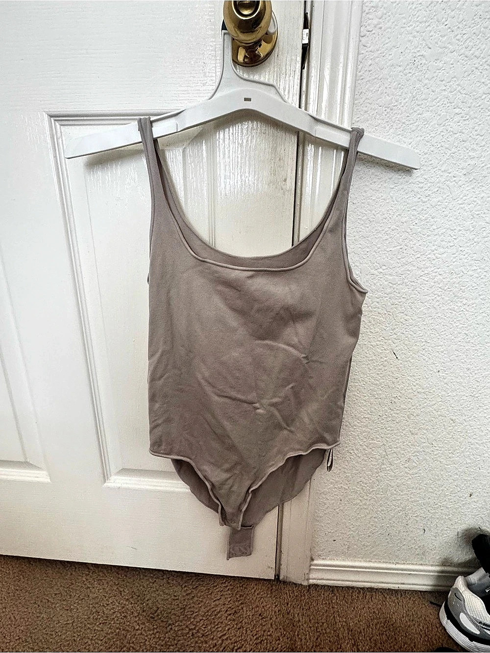 Skims Essential Scoop Neck Bodysuit One Piece Brown XL - Picture 2 of 3